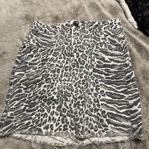 Leopard mini skirt